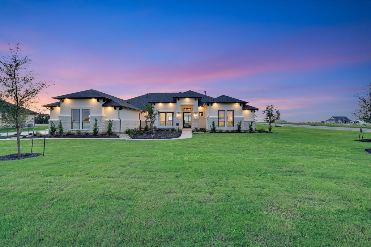 Build On Your Lot in Central Texas: Your Guide to Building a Custom Home with Giddens 